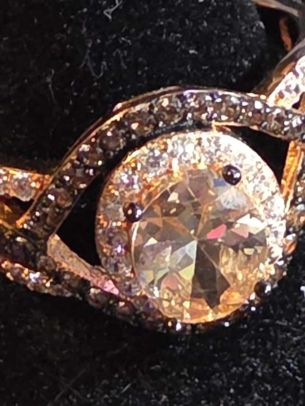 Elegant Rose Gold-tone Crystal Ring